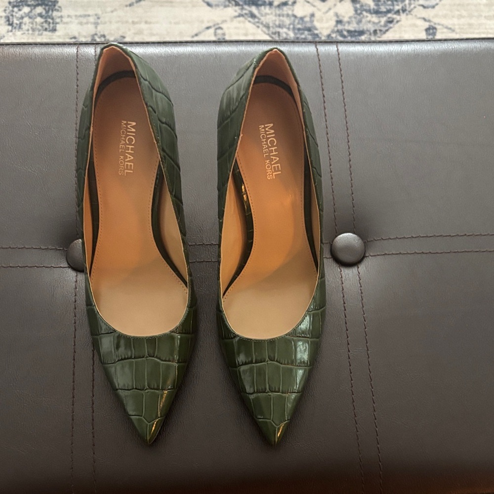 Michael Kors Olive Croc-Embossed Heels